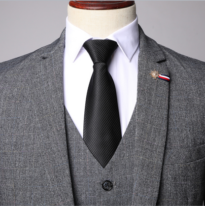 3-PIECE SUIT