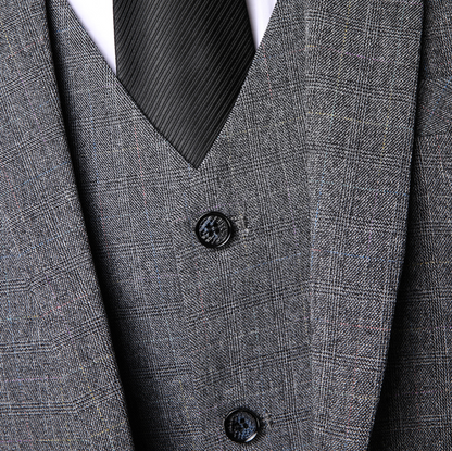 3-PIECE SUIT
