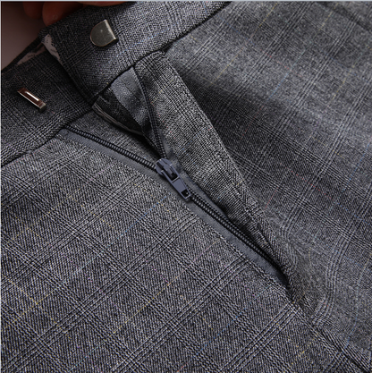3-PIECE SUIT