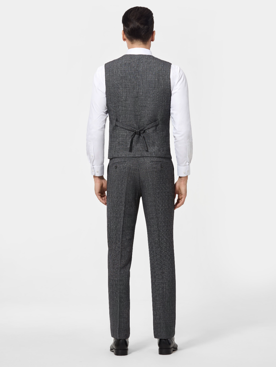3-PIECE SUIT