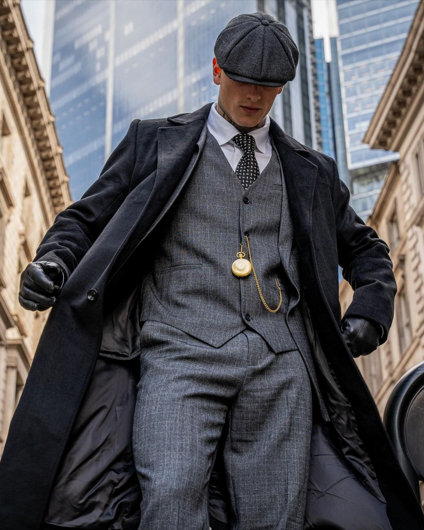 3-PIECE SUIT